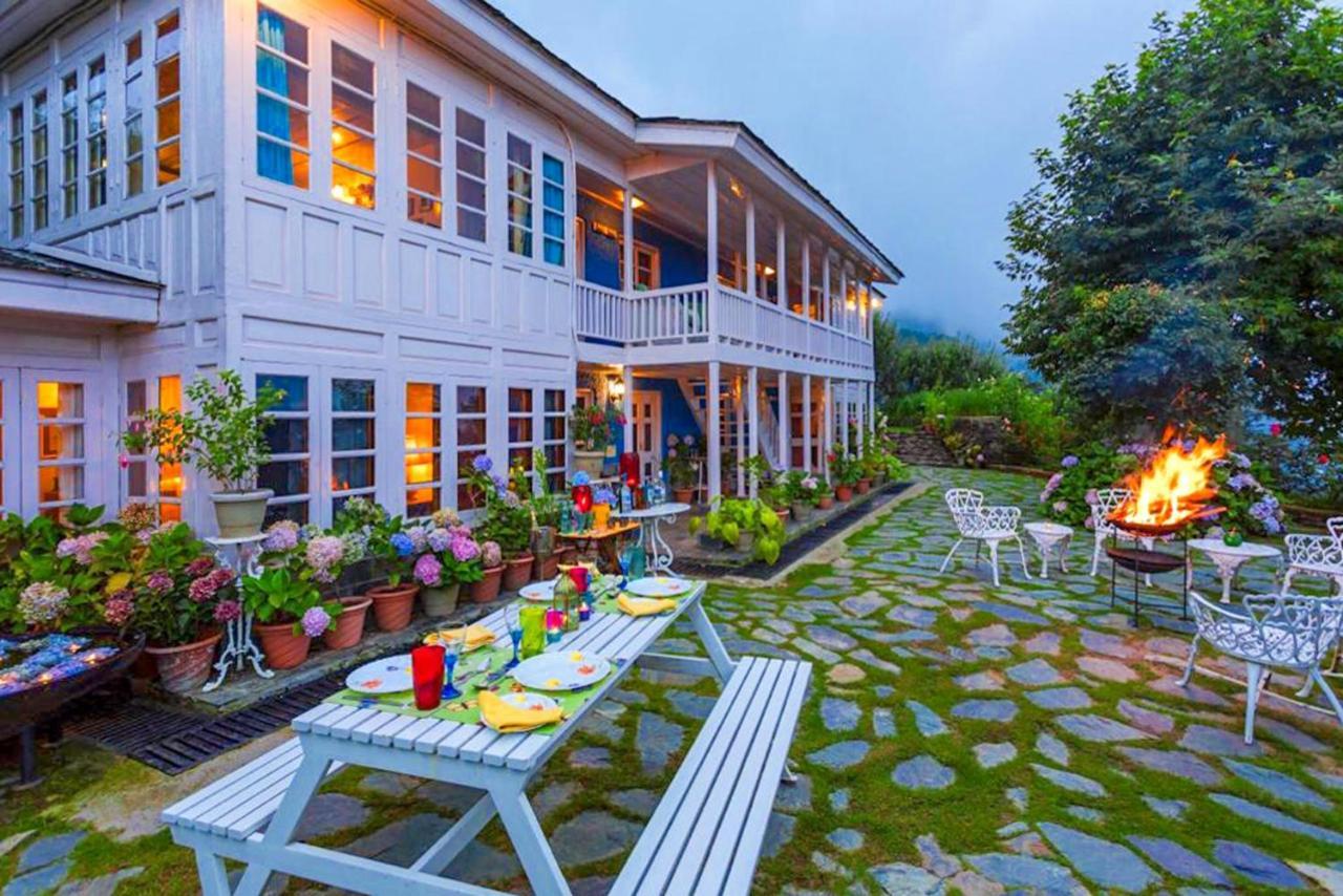 Stayvista At Violet Hill With Bonfire, Gazebo & Hill View Shimla Buitenkant foto