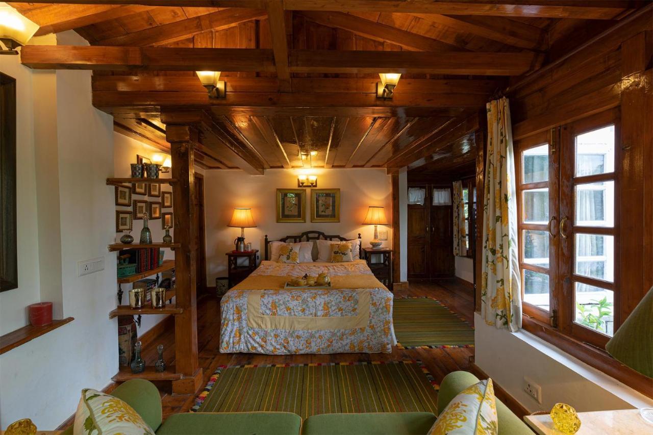 Stayvista At Violet Hill With Bonfire, Gazebo & Hill View Shimla Buitenkant foto