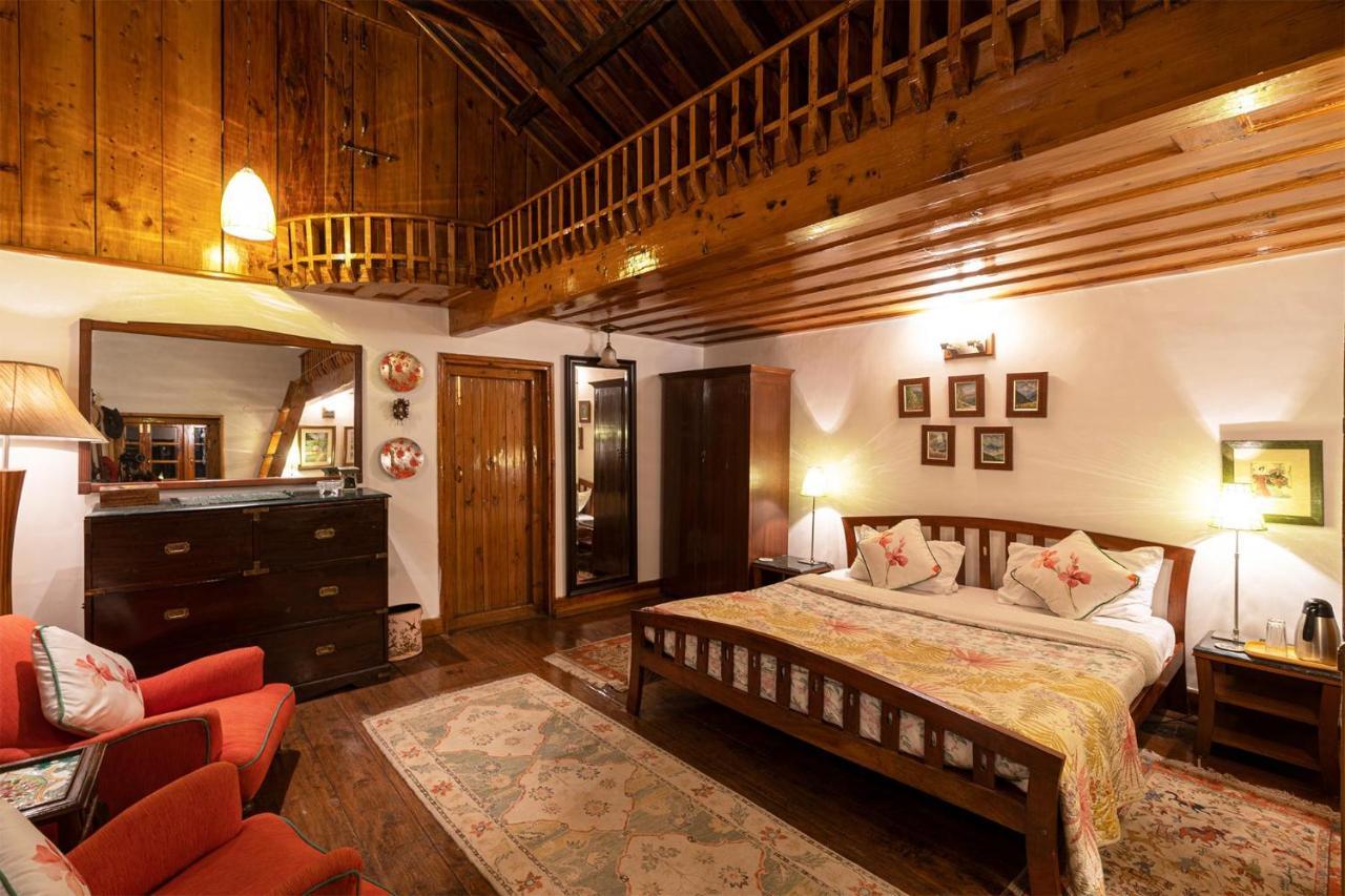 Stayvista At Violet Hill With Bonfire, Gazebo & Hill View Shimla Buitenkant foto